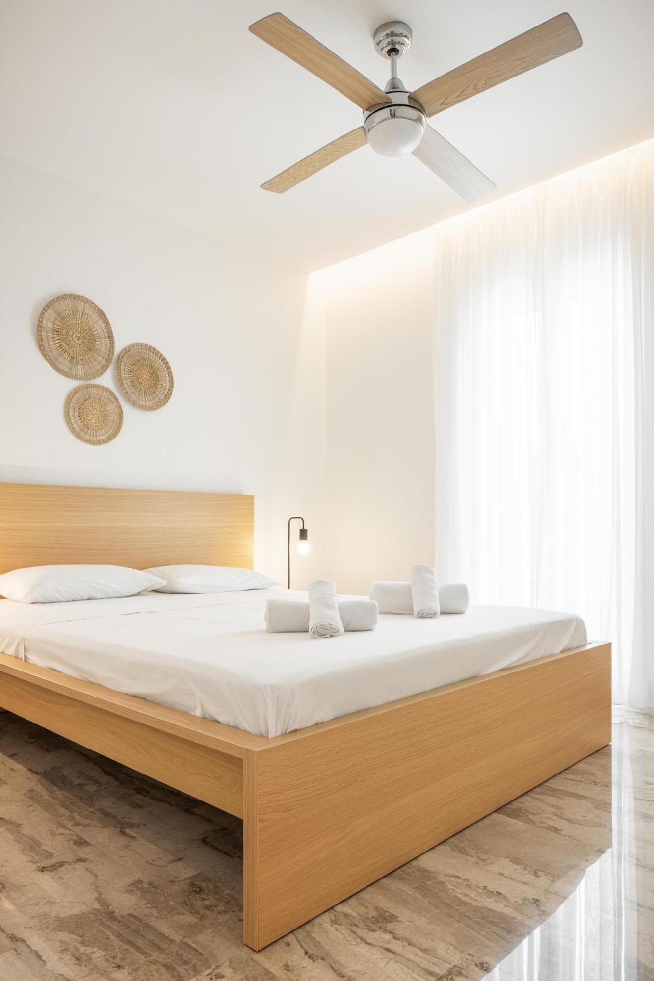 Minimalist Apartment Near The Airport And The City Center Kanali  Exterior photo